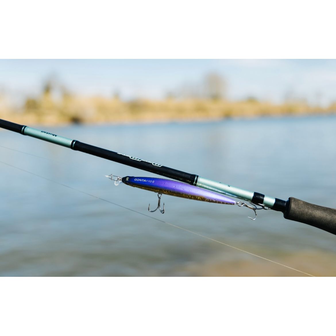 Medium Mustad Gonta Shallow Diving Minnow 110mm Floating & Sinking