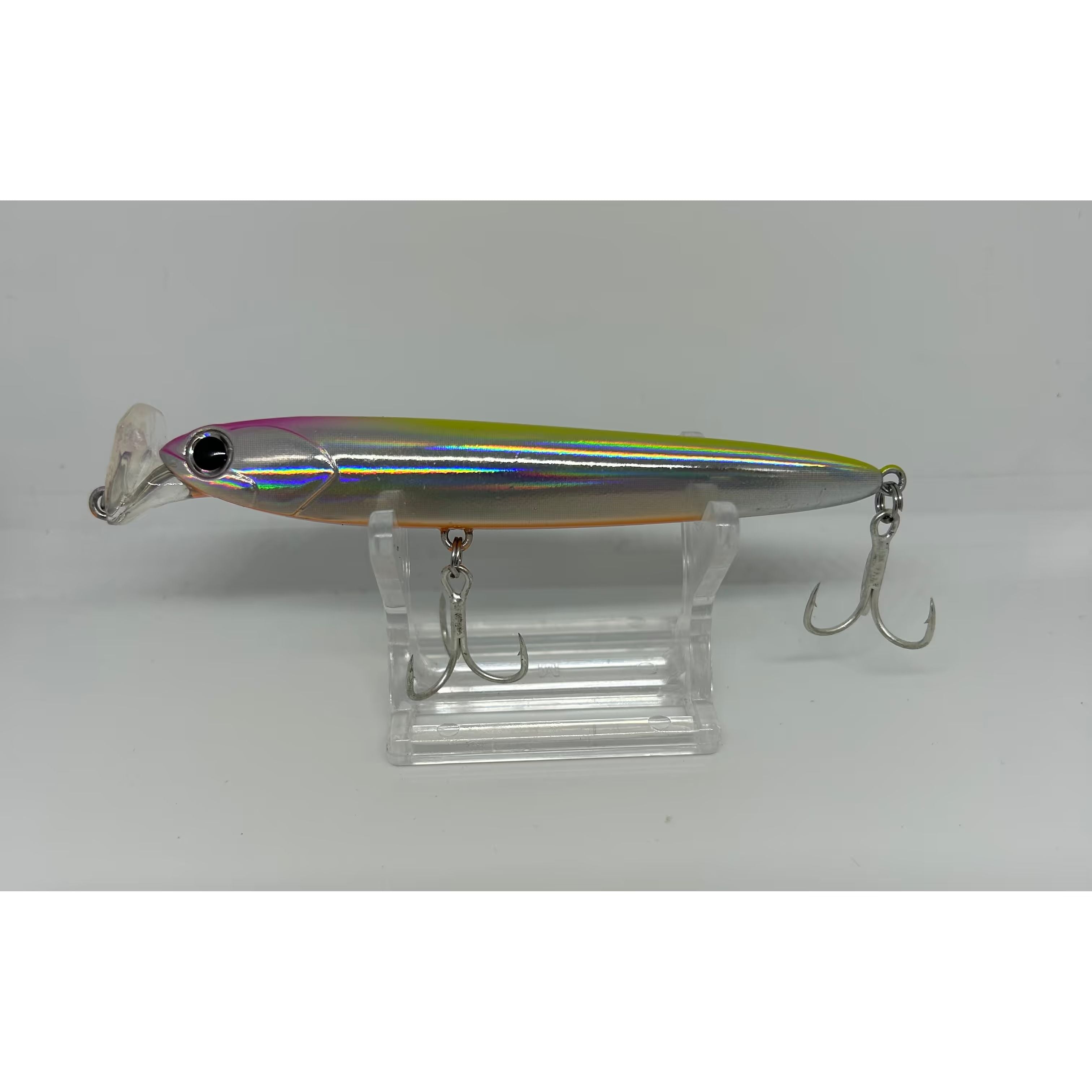 Medium & Small Shallow Diving Sinking Bass Lures